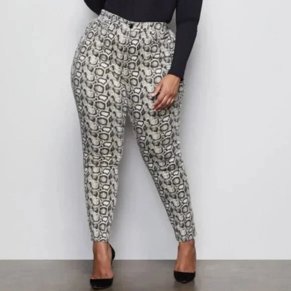 Good American "Good Legs" python Jeans